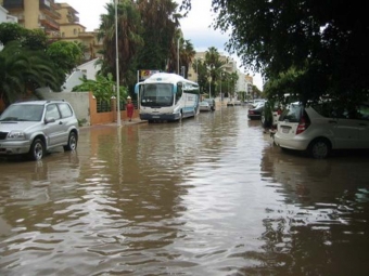 Centrala Almuñécar har lidit ett otal översvämningar, vid skyfall.